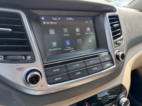 Used 2018 Hyundai Tucson Value AWD/4WD image 11