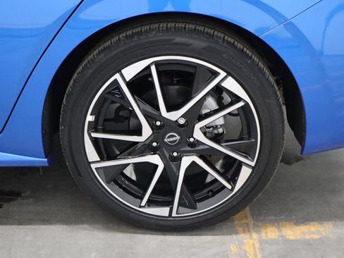 Used 2024 Nissan Sentra SR FWD image 39
