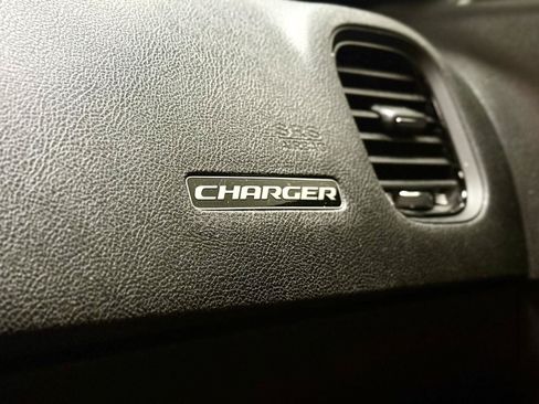 Used 2017 Dodge Charger SXT w/ Blacktop Package RWD image 35
