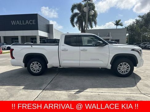 Used 2022 Toyota Tundra SR5 w/ SR5 Premium Package AWD/4WD image 5