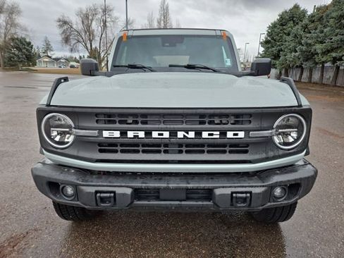 Used 2022 Ford Bronco Black Diamond image 4