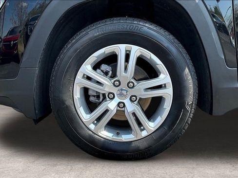 Used 2022 GMC Terrain SLE w/ Driver Convenience Package AWD/4WD image 34