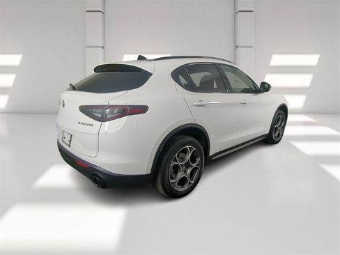 New 2025 Alfa Romeo Stelvio Sprint w/ Convenience Package image 5