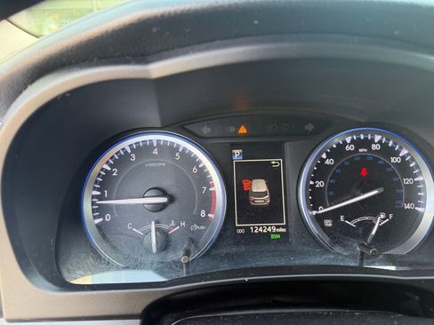 Used 2017 Toyota Highlander SE image 41