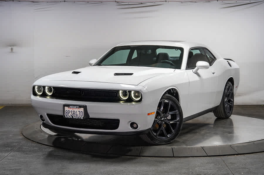 Used 2019 Dodge Challenger SXT w/ Blacktop Package RWD image 1