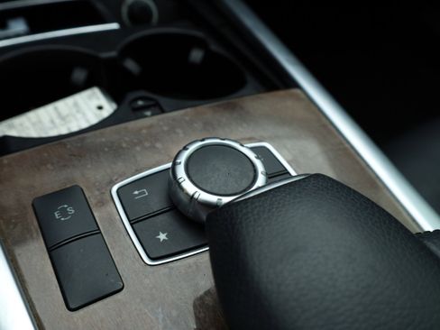 Used 2016 Mercedes-Benz E 350 Sedan image 9