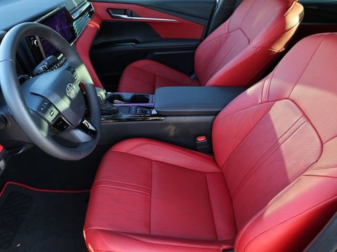 Used 2025 Toyota Camry XSE image 11