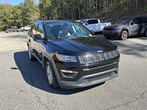 Used 2019 Jeep Compass Sport image 3