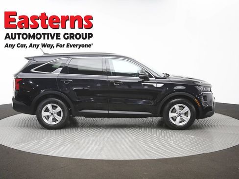 Used 2022 Kia Sorento LX FWD image 44