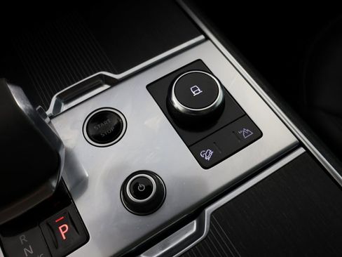 Used 2022 Land Rover Range Rover Long Wheelbase First Edition image 31