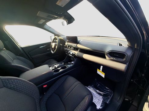 New 2026 Honda Pilot Sport image 25