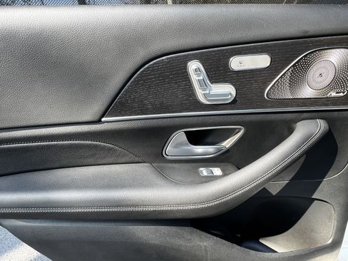 Used 2023 Mercedes-Benz GLS 450 4MATIC w/ AMG Line Exterior image 30