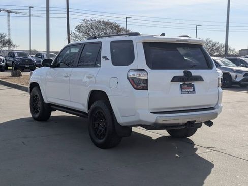 Used 2024 Toyota 4Runner TRD Off-Road Premium image 8