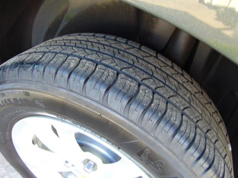 Used 2017 Chevrolet Equinox LS image 56