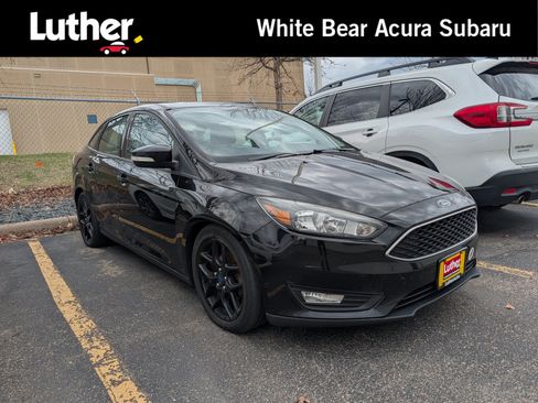Used 2016 Ford Focus SE w/ Equipment Group 201A image 1