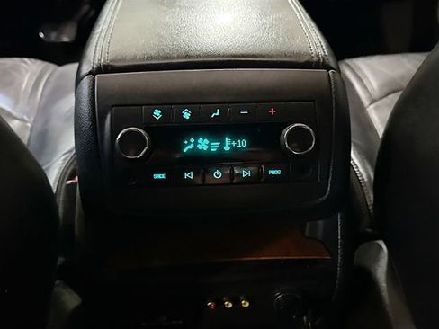 Used 2012 Buick Enclave CXL image 27