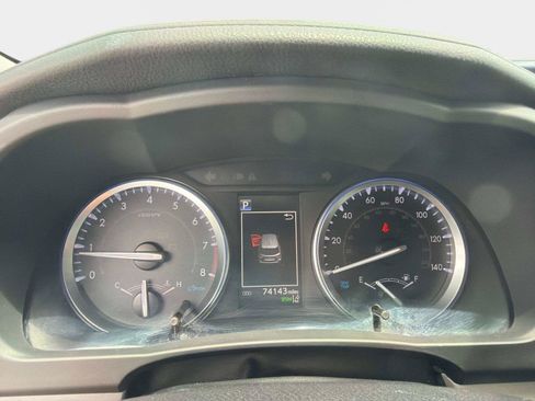 Used 2019 Toyota Highlander Limited Platinum AWD/4WD image 27