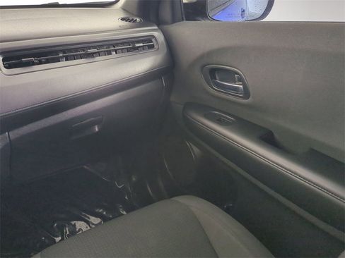 Used 2022 Honda HR-V Sport image 18
