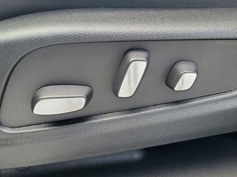 Used 2022 Cadillac XT5 Premium Luxury w/ Technology Package image 19