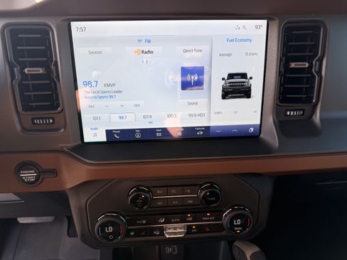 Used 2024 Ford Bronco Outer Banks AWD/4WD image 16