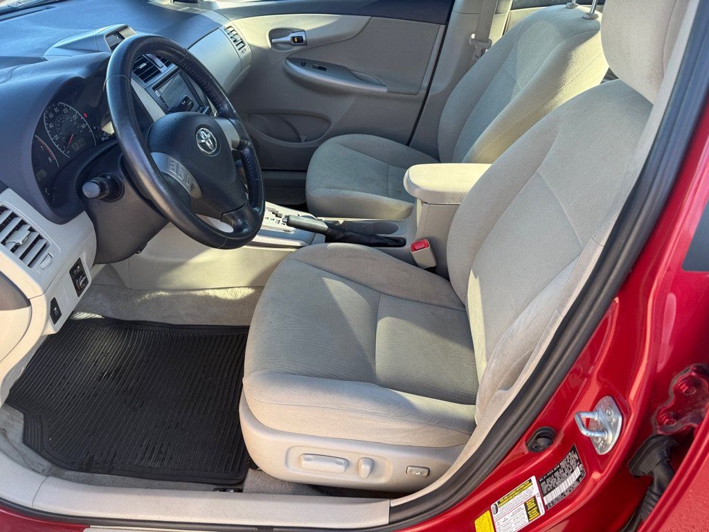 Used 2013 Toyota Corolla LE w/ Premium Pkg FWD image 8