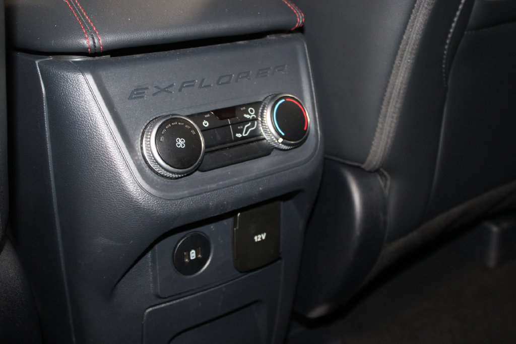 Used 2025 Ford Explorer ST-Line AWD/4WD image 56