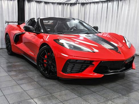Used 2024 Chevrolet Corvette Stingray Convertible image 3