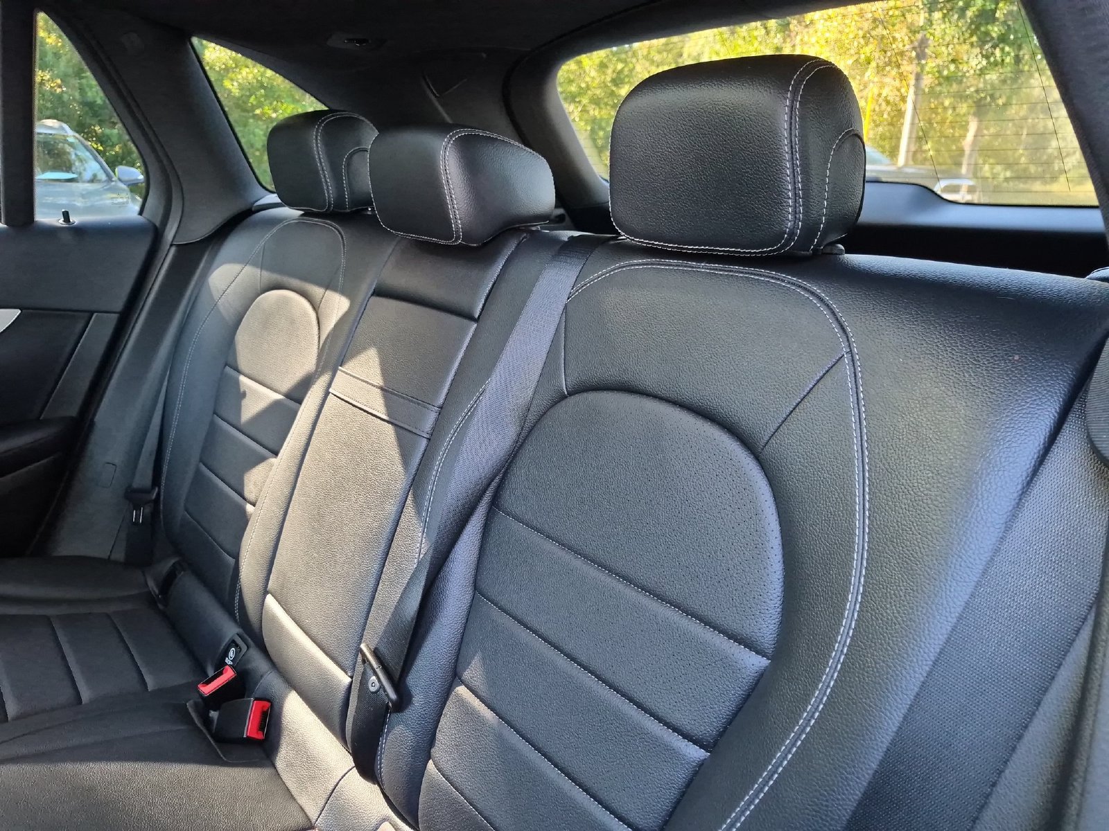 Used 2022 Mercedes-Benz GLC 300 4MATIC image 27
