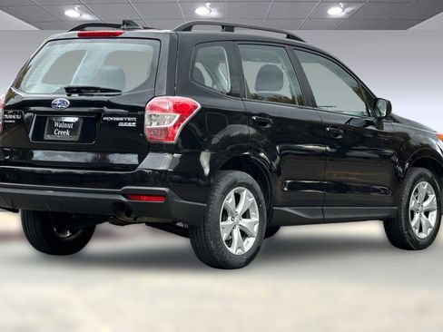 Used 2016 Subaru Forester 2.5i w/ Alloy Wheel Package image 9