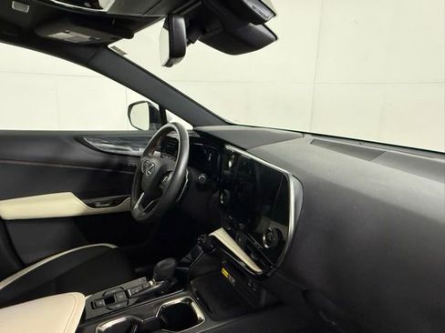 Used 2023 Lexus NX 250 FWD image 32