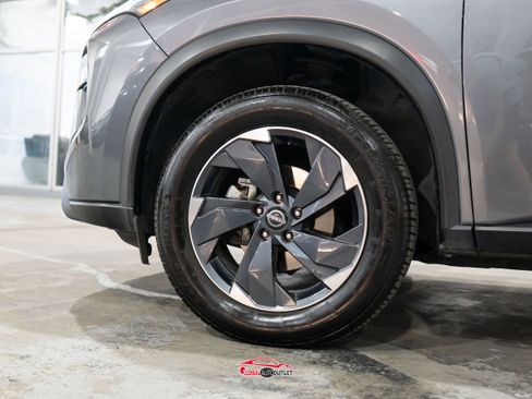 Used 2024 Nissan Rogue SV AWD/4WD image 10