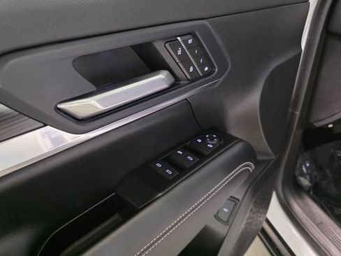 Used 2026 GMC Terrain Elevation w/ Elevation Premium Package FWD image 11