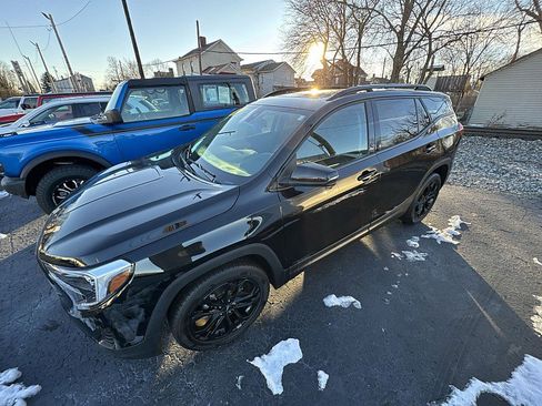 Used 2021 GMC Terrain SLE w/ Driver Convenience Package image 18