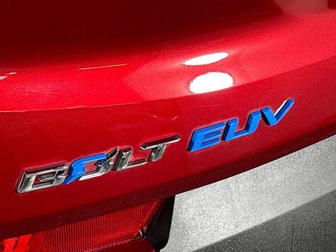 Used 2023 Chevrolet Bolt EUV LT w/ Convenience Package image 23