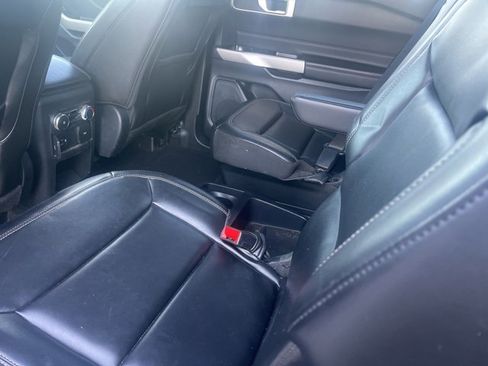 Used 2021 Ford Explorer XLT w/ Equipment Group 202A image 34