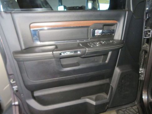 Used 2015 RAM 2500 Laramie w/ Protection Group image 17