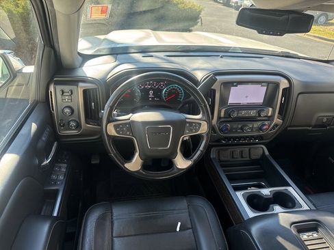 Used 2018 GMC Sierra 1500 Denali image 2