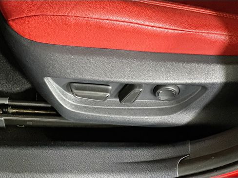Used 2025 Toyota Camry XSE FWD image 13