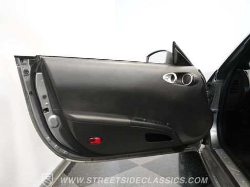 Used 2005 Nissan 350Z Coupe w/ (N93) Cargo Convenience Pkg image 37