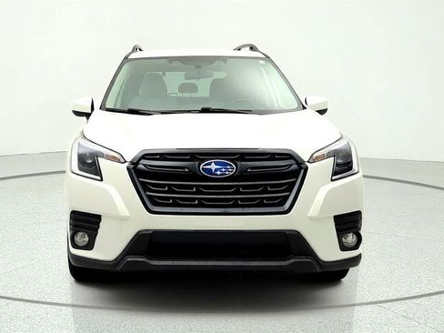 Used 2022 Subaru Forester Premium AWD/4WD image 2