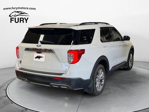 Used 2020 Ford Explorer XLT w/ Equipment Group 202A AWD/4WD image 3