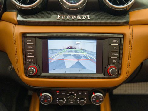 Used 2015 Ferrari California T image 42