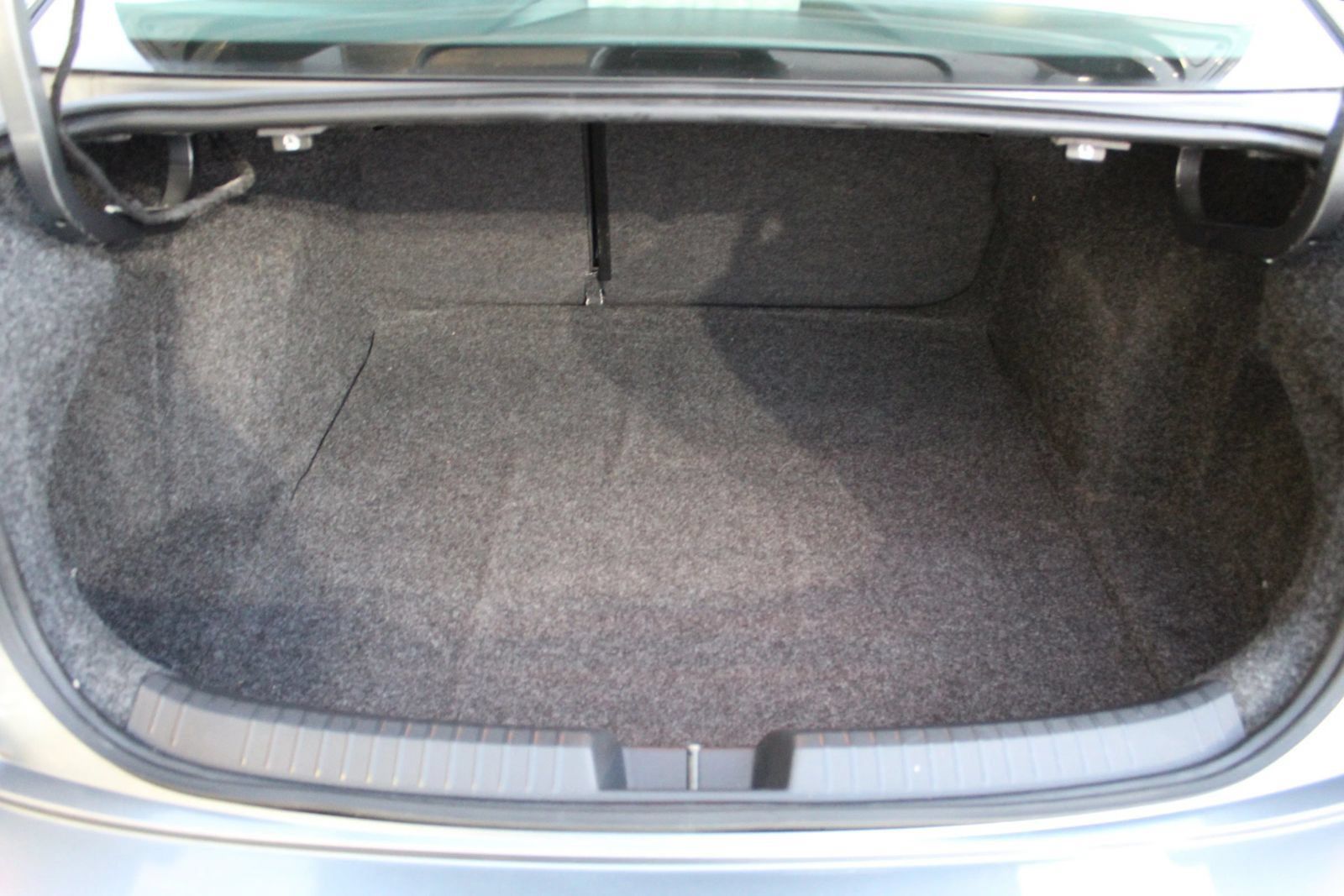 Used 2019 Volkswagen Jetta SEL Premium FWD image 31