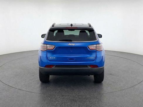 Used 2025 Jeep Compass Limited image 7