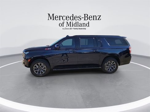 Used 2024 Chevrolet Suburban Z71 w/ Luxury Package image 5