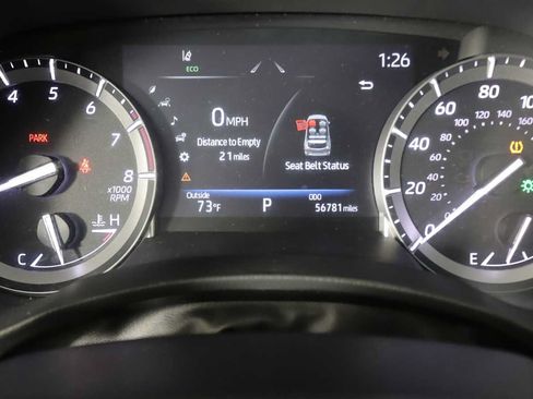 Used 2021 Toyota Highlander XLE AWD/4WD image 5