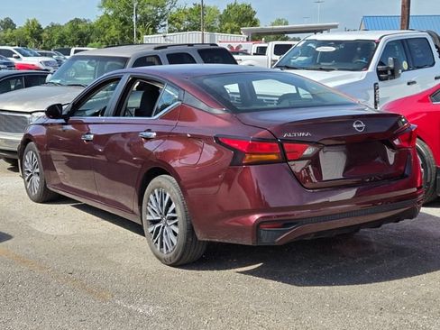 Used 2025 Nissan Altima 2.5 SV FWD image 6