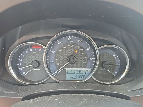 Used 2015 Toyota Corolla LE FWD image 16