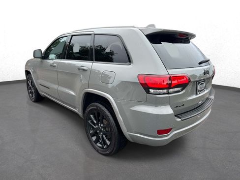 Used 2020 Jeep Grand Cherokee Altitude AWD/4WD image 5