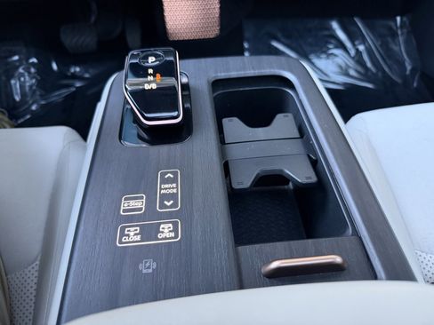 Used 2023 Nissan Ariya FWD image 22